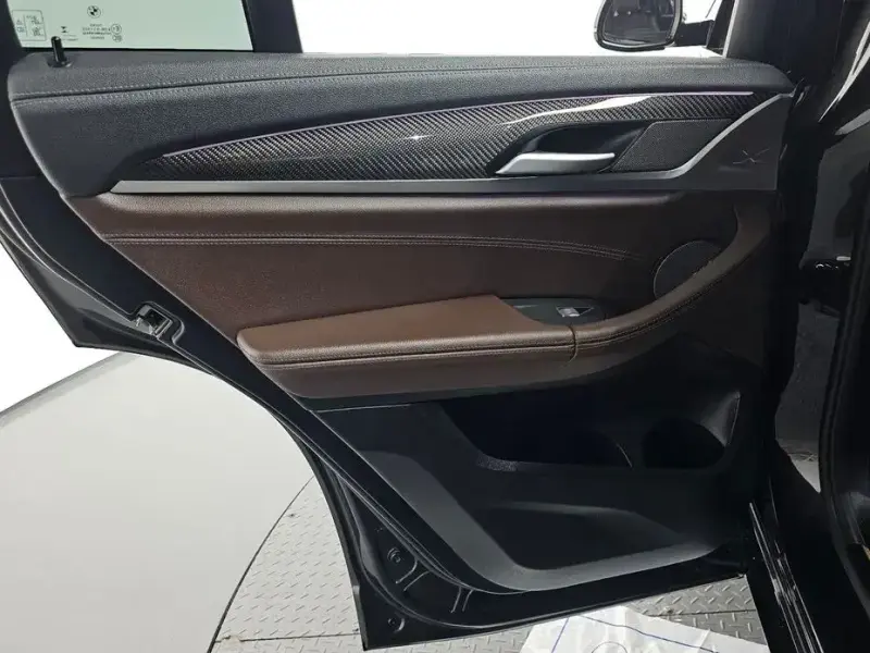 2023 BMW X4 с пробегом 52 684 км