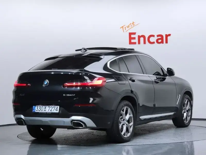2023 BMW X4 с пробегом 72 347 км