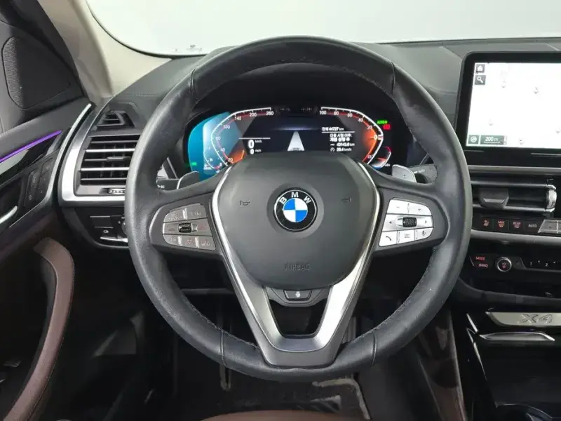 2023 BMW X4 с пробегом 44 727 км