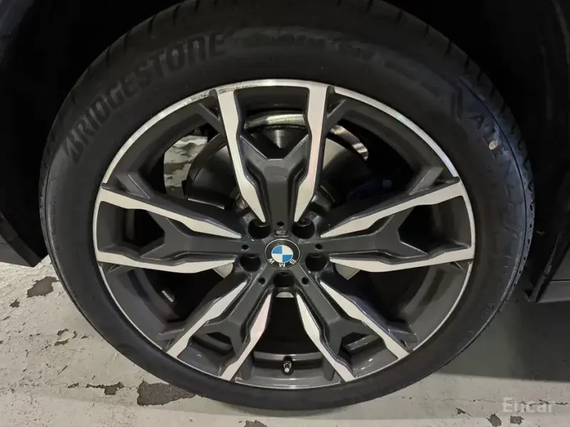 2025 BMW X4 с пробегом 7 200 км