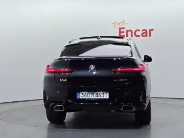 2025 BMW X4 с пробегом 4 404 км