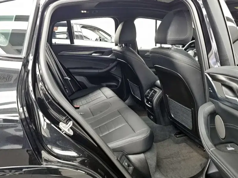 2023 BMW X4 с пробегом 34 160 км