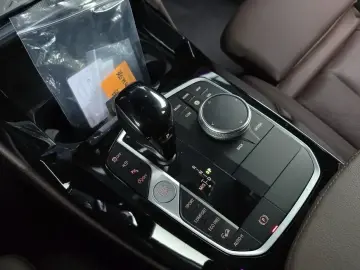 2025 BMW X4 с пробегом 4 404 км