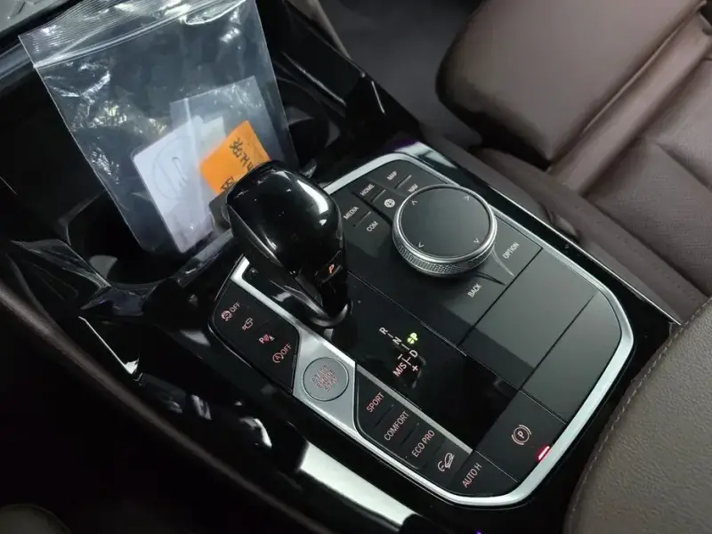 2025 BMW X4 с пробегом 4 404 км