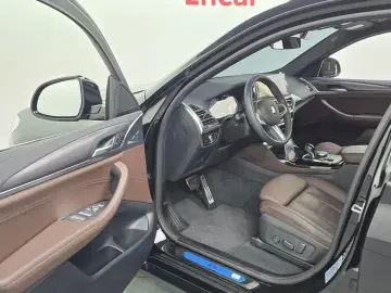 2025 BMW X4 с пробегом 4 404 км