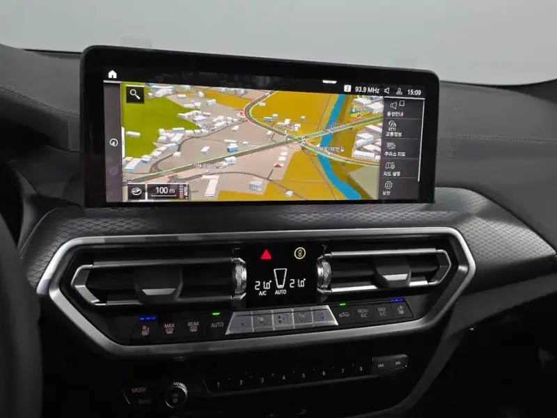 2025 BMW X4 с пробегом 4 404 км