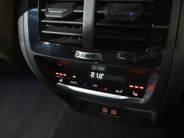 2025 BMW X4 с пробегом 4 404 км