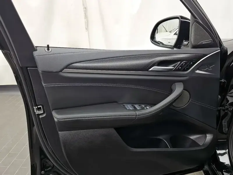 2023 BMW X4 с пробегом 34 160 км