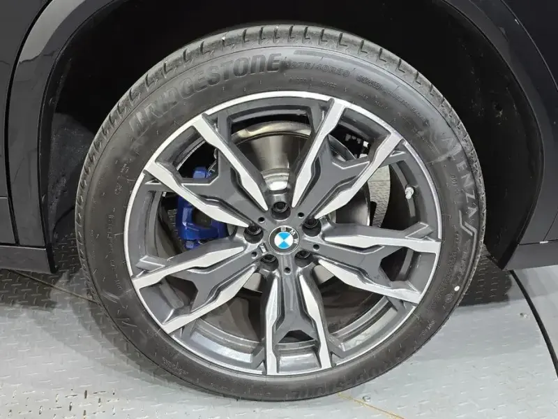 2025 BMW X4 с пробегом 4 404 км