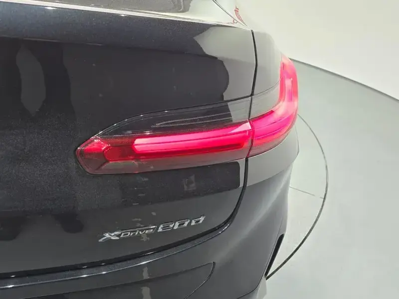 2025 BMW X4 с пробегом 4 404 км