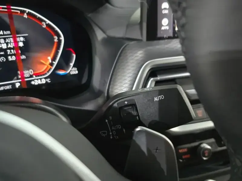 2025 BMW X4 с пробегом 4 404 км