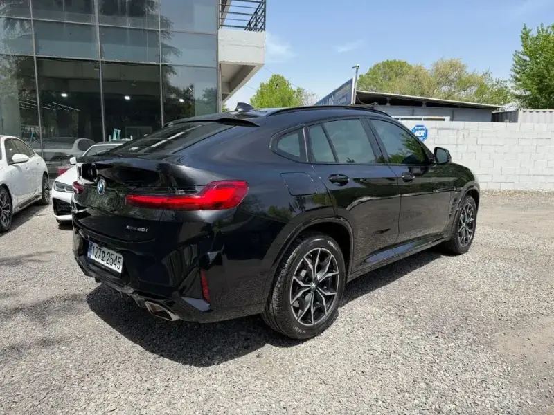 2023 BMW X4 с пробегом 63 000 км