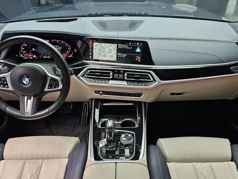 2022 BMW X7 с пробегом 16 822 км