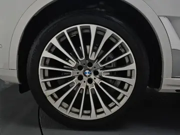 2022 BMW X7 с пробегом 95 666 км