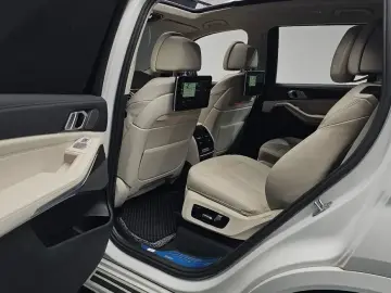 2022 BMW X7 с пробегом 95 666 км