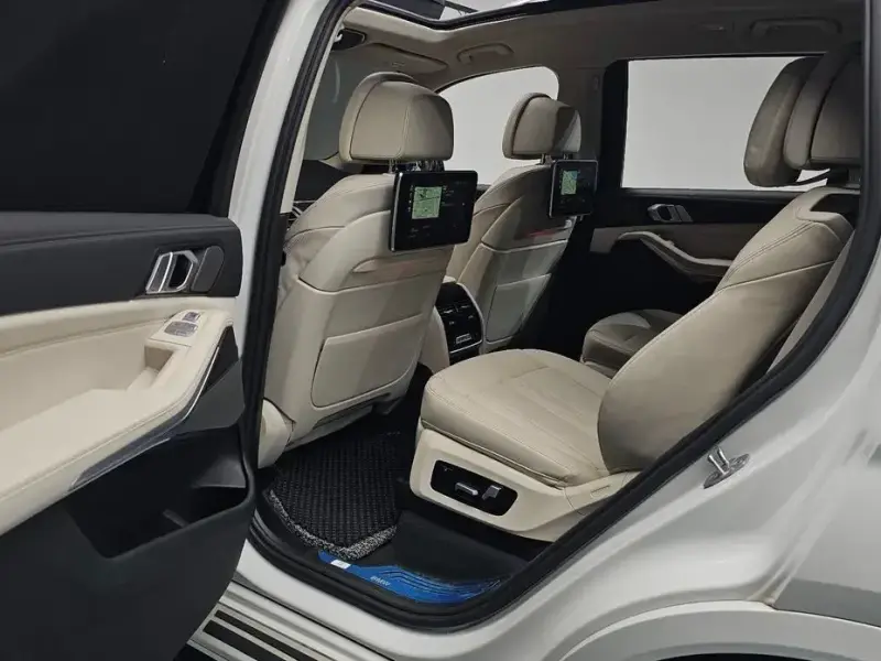 2022 BMW X7 с пробегом 95 666 км