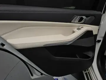 2022 BMW X7 с пробегом 95 666 км