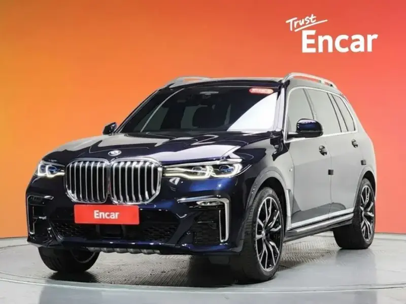 2022 BMW X7 с пробегом 30 083 км