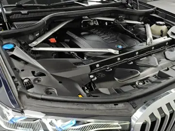 2022 BMW X7 с пробегом 30 083 км