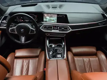 2022 BMW X7 с пробегом 76 104 км