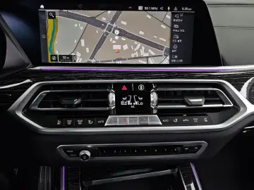 2022 BMW X7 с пробегом 30 083 км