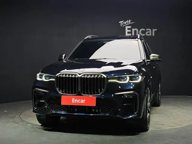 2022 BMW X7 с пробегом 73 337 км