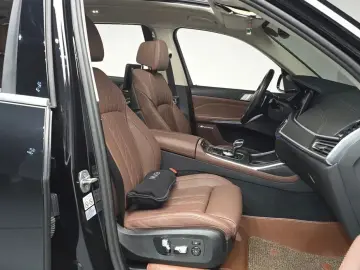 2022 BMW X7 с пробегом 28 870 км