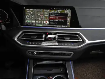 2022 BMW X7 с пробегом 28 870 км