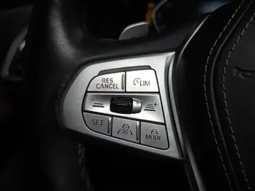 2022 BMW X7 с пробегом 28 870 км
