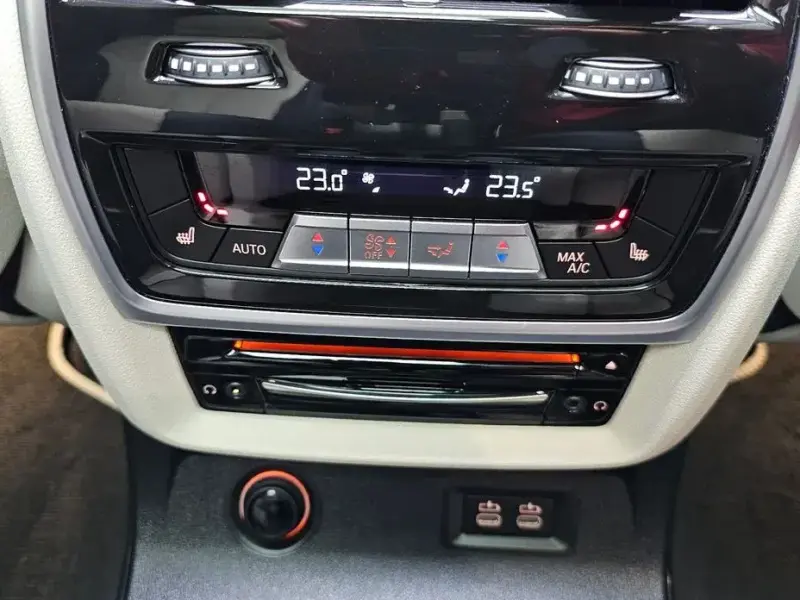 2022 BMW X7 с пробегом 73 337 км