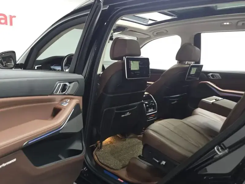 2022 BMW X7 с пробегом 28 870 км