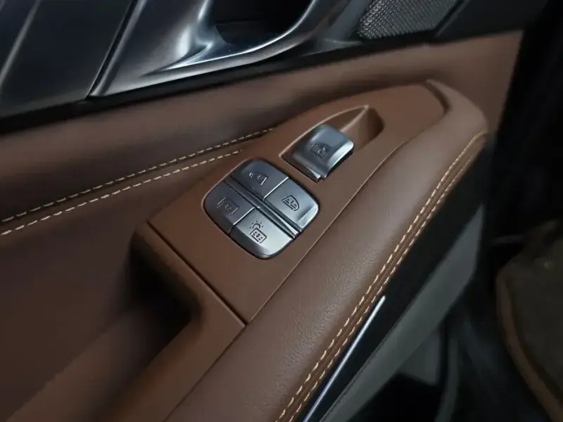 2022 BMW X7 с пробегом 28 870 км