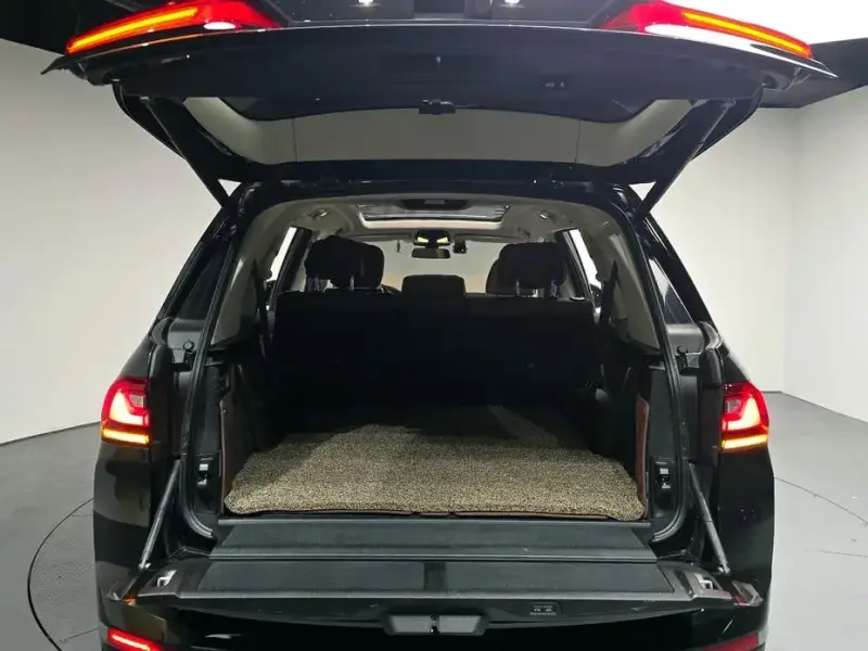2022 BMW X7 с пробегом 28 870 км