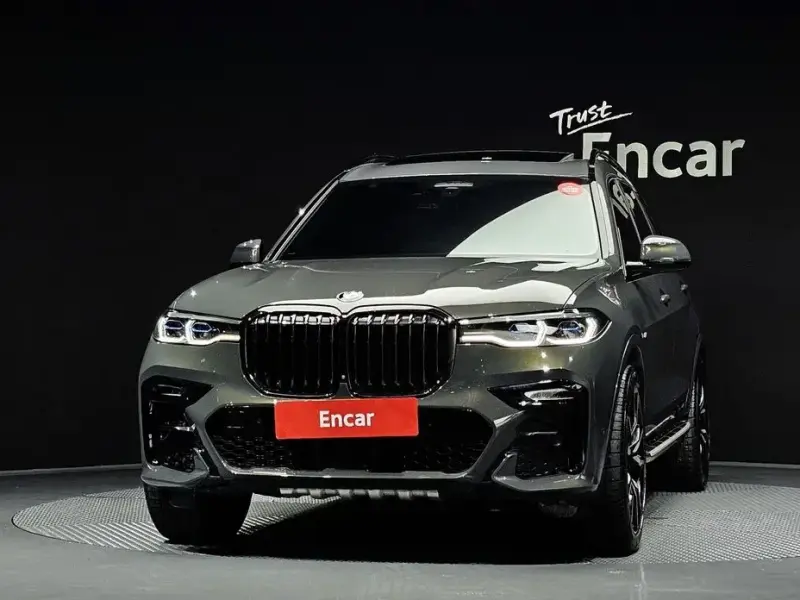 2022 BMW X7 с пробегом 37 669 км
