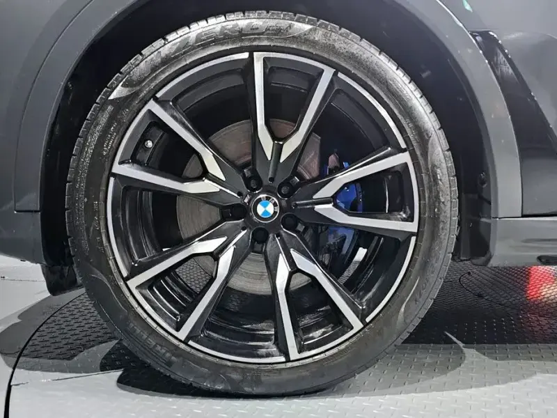 2022 BMW X7 с пробегом 37 669 км