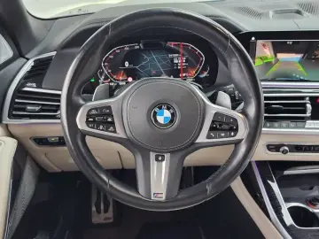 2022 BMW X7 с пробегом 72 361 км