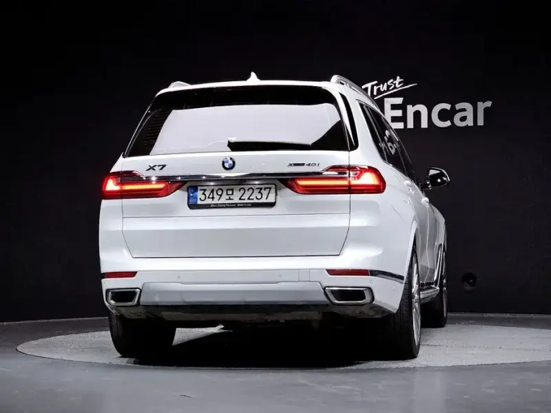 2022 BMW X7 с пробегом 113 857 км