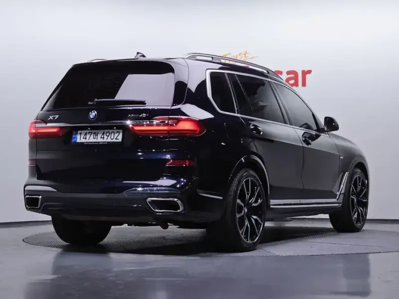 2022 BMW X7 с пробегом 70 218 км