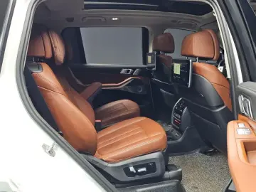 2022 BMW X7 с пробегом 113 857 км