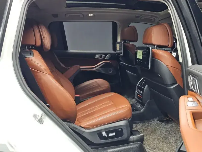 2022 BMW X7 с пробегом 113 857 км
