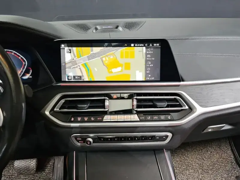 2022 BMW X7 с пробегом 113 857 км