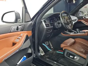 2022 BMW X7 с пробегом 70 218 км