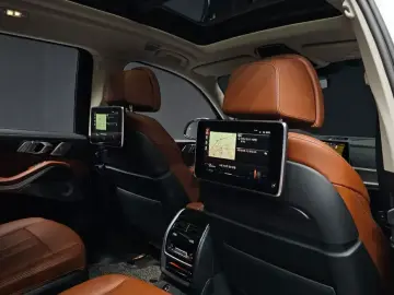 2022 BMW X7 с пробегом 113 857 км