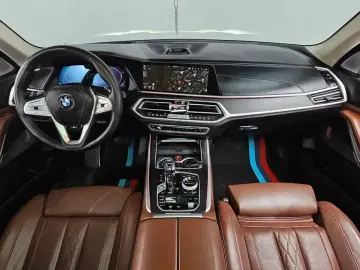 2022 BMW X7 с пробегом 79 235 км