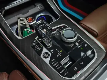 2022 BMW X7 с пробегом 79 235 км