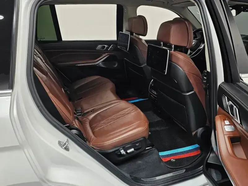 2022 BMW X7 с пробегом 79 235 км