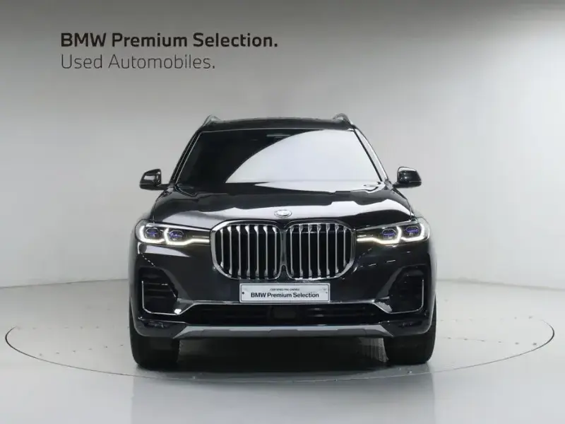 2022 BMW X7 с пробегом 57 933 км