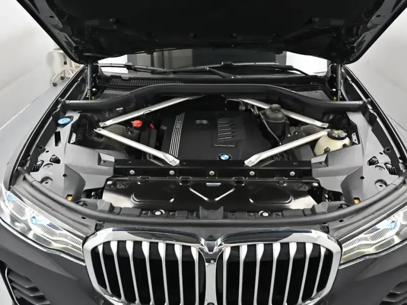 2022 BMW X7 с пробегом 57 933 км