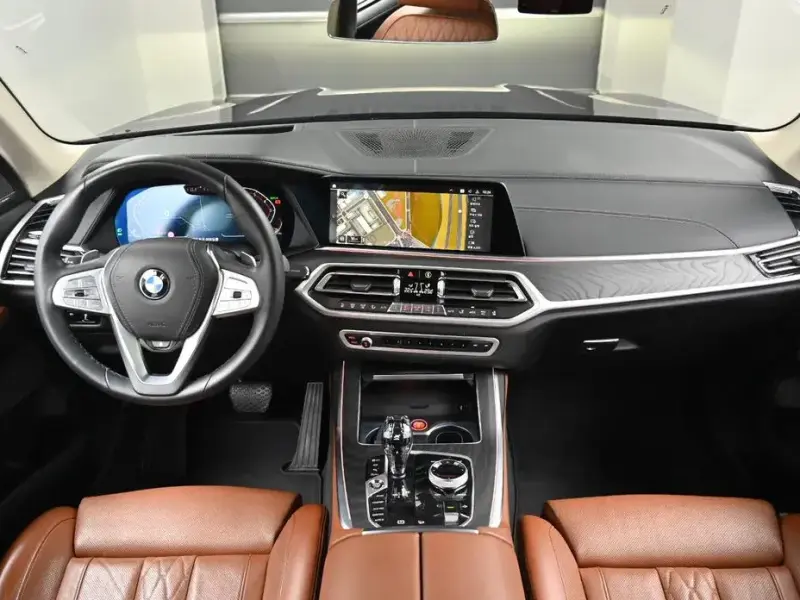 2022 BMW X7 с пробегом 57 933 км