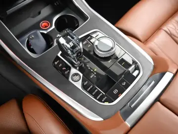 2022 BMW X7 с пробегом 57 933 км